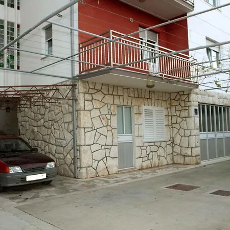 شقة In Mastrinka 7407